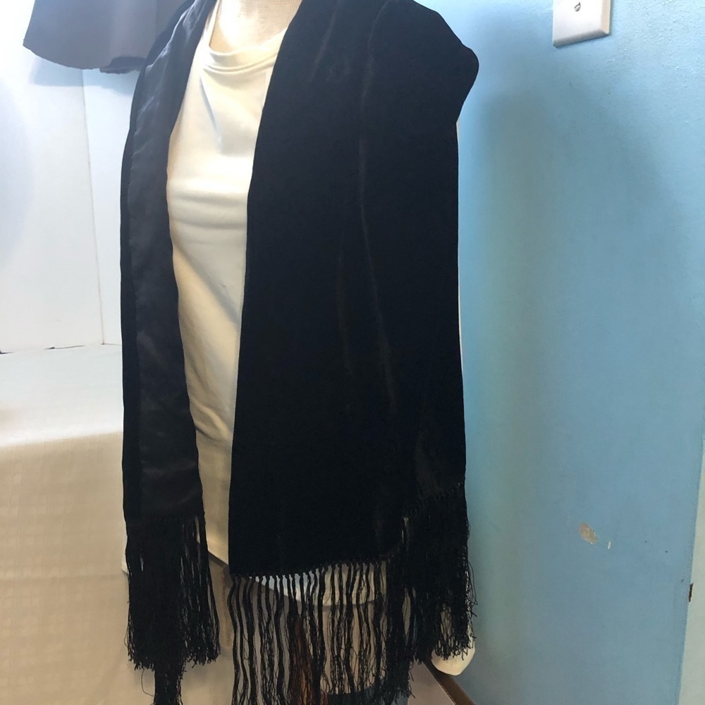 Beautiful Scarf /shoulder wrap